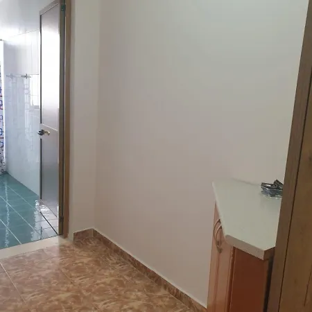 Jozi Kaiser 4 * Durrës