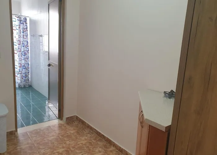 Jozi Kaiser 4 * Dıraç